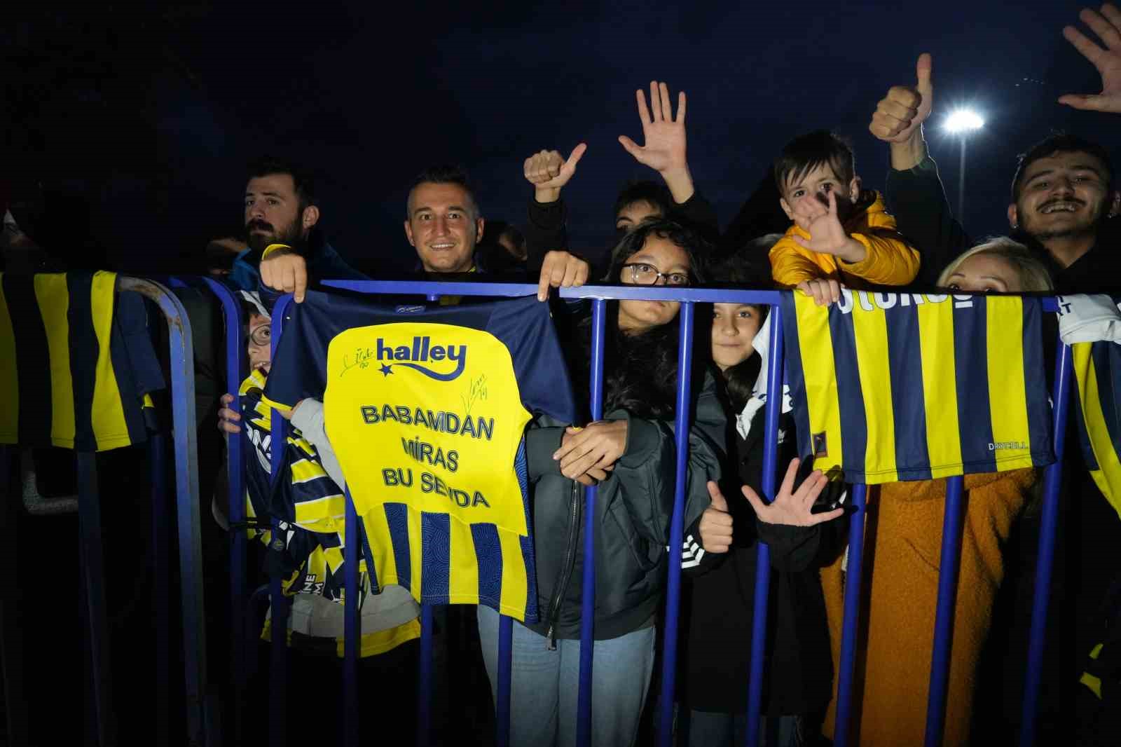 Fenerbahçe, Samsun’da coşkuyla karşılandı
