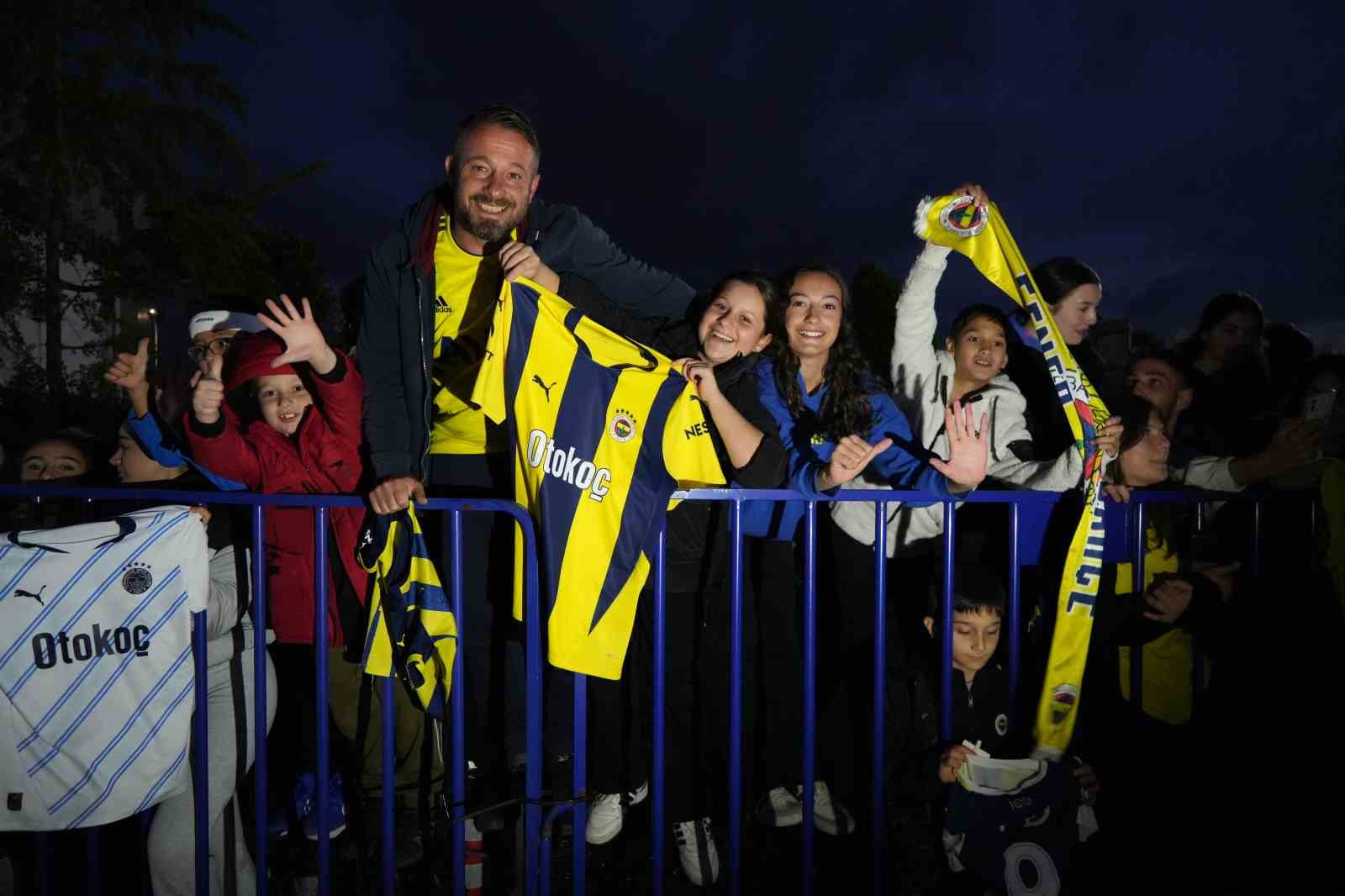 Fenerbahçe, Samsun’da coşkuyla karşılandı
