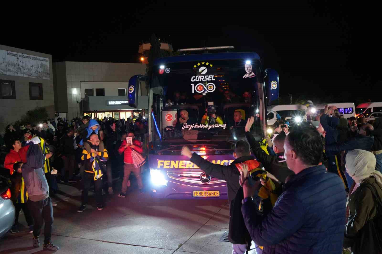 Fenerbahçe, Samsun’da coşkuyla karşılandı
