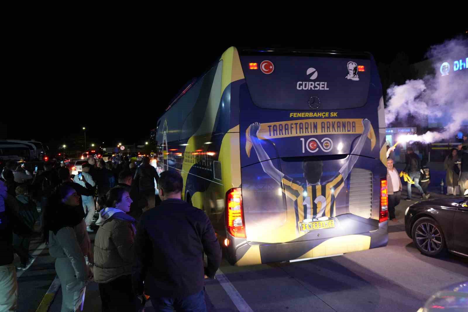 Fenerbahçe, Samsun’da coşkuyla karşılandı
