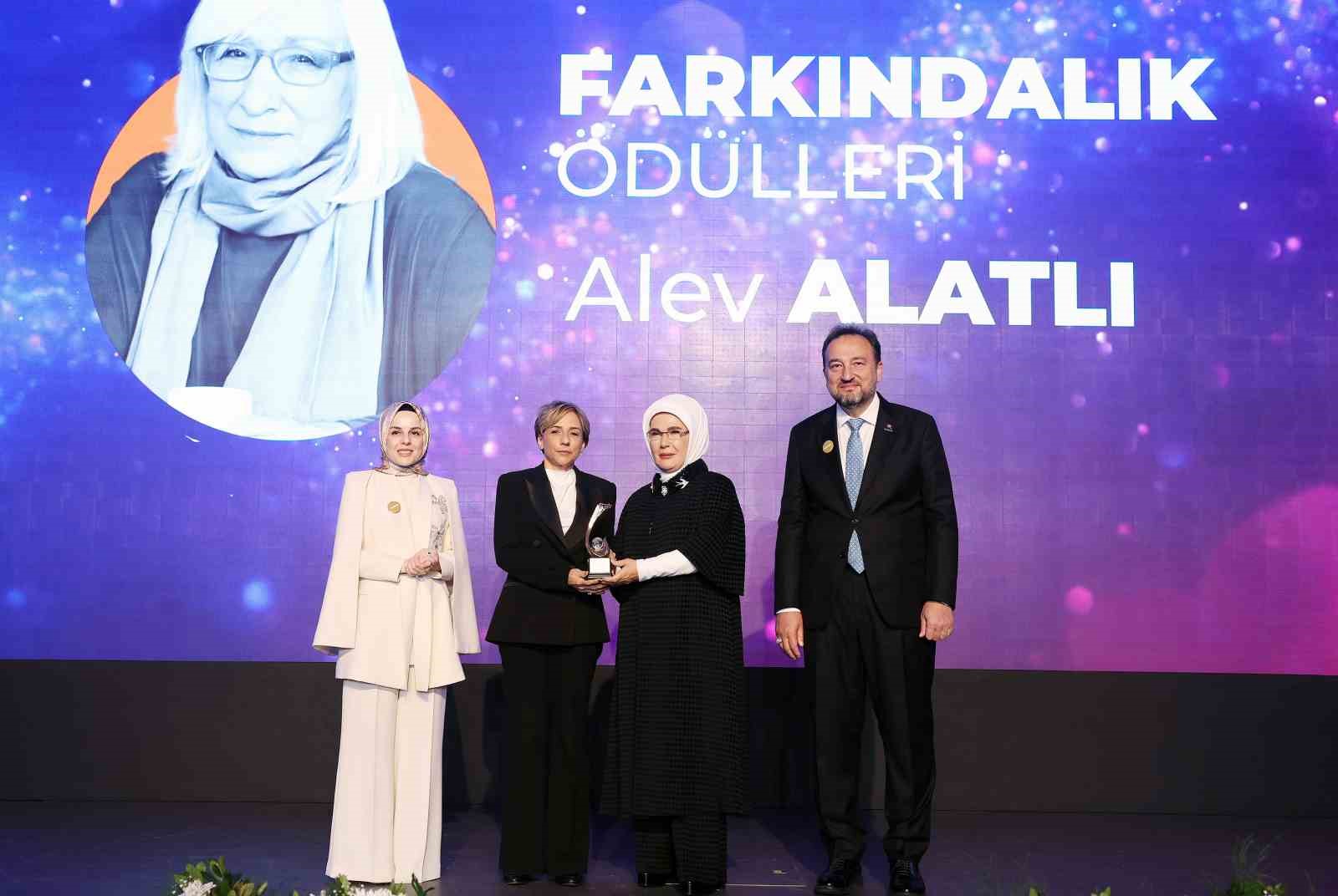 Emine Erdoğan, Uluslararası Farkındalık Zirvesi’nde “kadın” vurgusu yaptı
