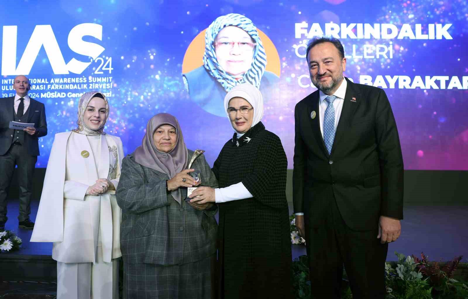 Emine Erdoğan, Uluslararası Farkındalık Zirvesi’nde “kadın” vurgusu yaptı
