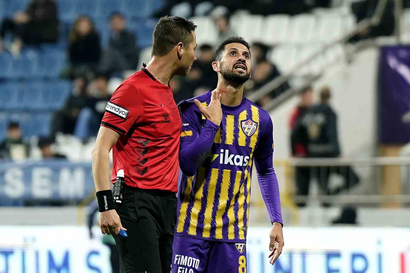 Trendyol Süper Lig: Eyüpspor: 1 - Göztepe: 0 (İlk yarı)
