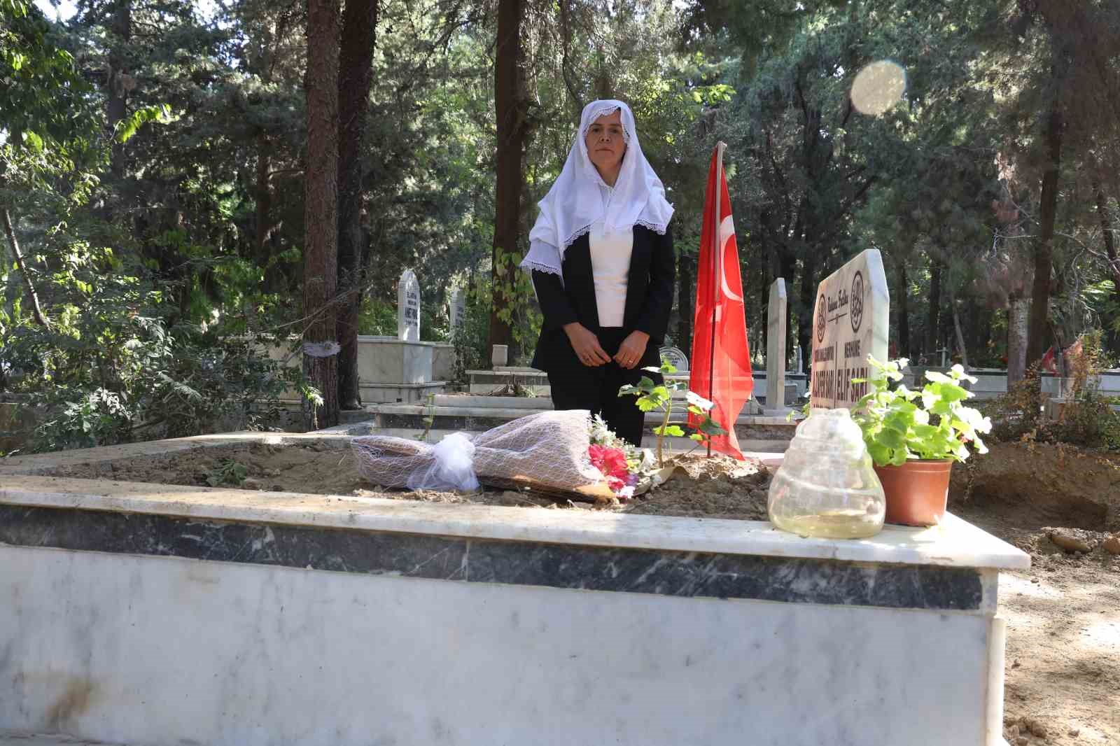 Asrın felaketinde vefat eden muhtar, unutulmadı
