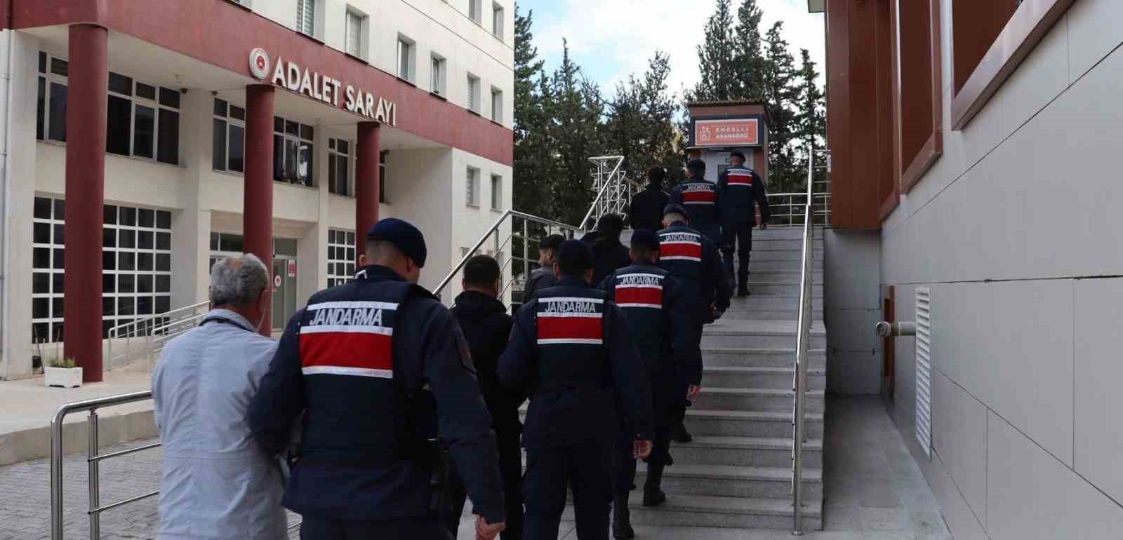 Yalova merkezli 8 ilde eş zamanlı operasyonla yediemin çetesi çökertildi
