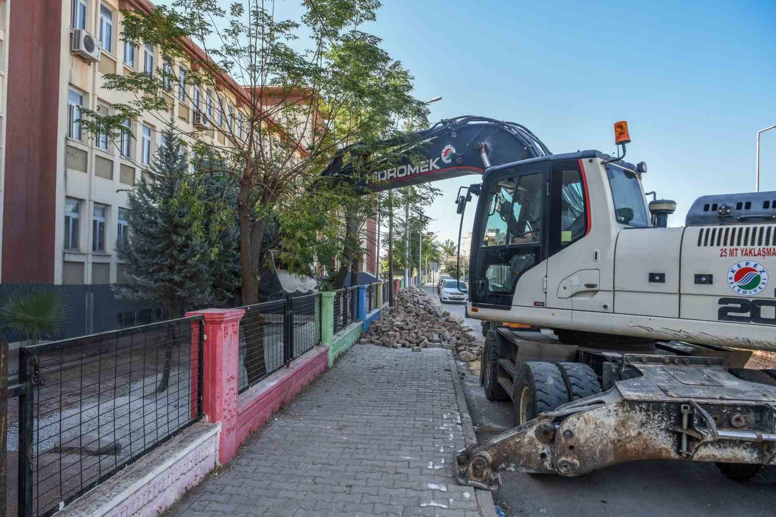 Kepez’den okullara hizmet desteği
