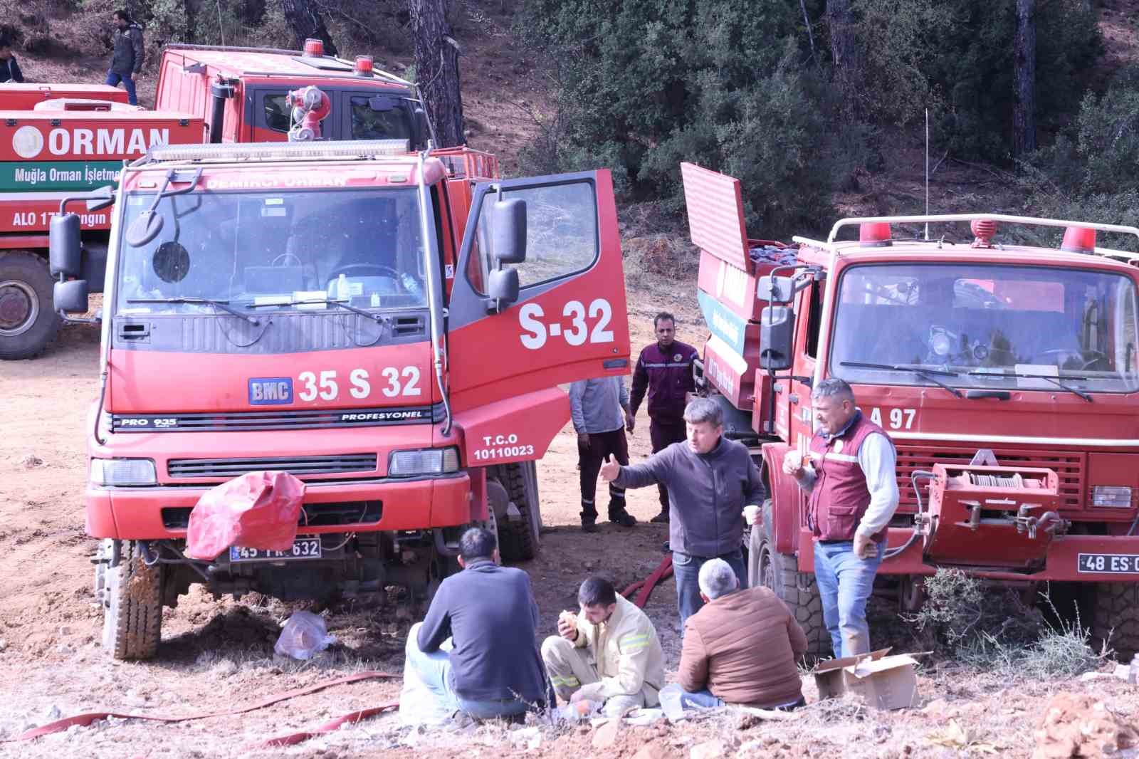 Ateş savaşçılarının mütevazi kahvaltısı
