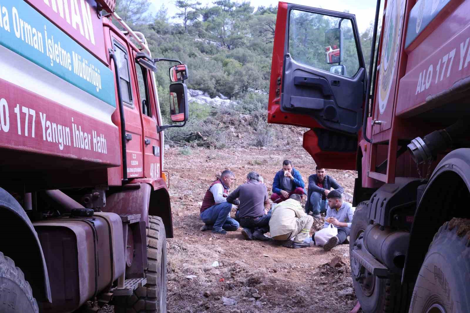 Ateş savaşçılarının mütevazi kahvaltısı
