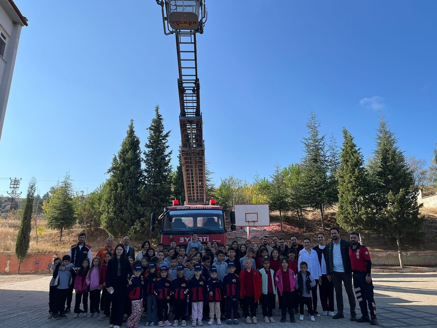 Bilecik’te ilkokul ve ortaokul öğrencilerine yangın eğitimi
