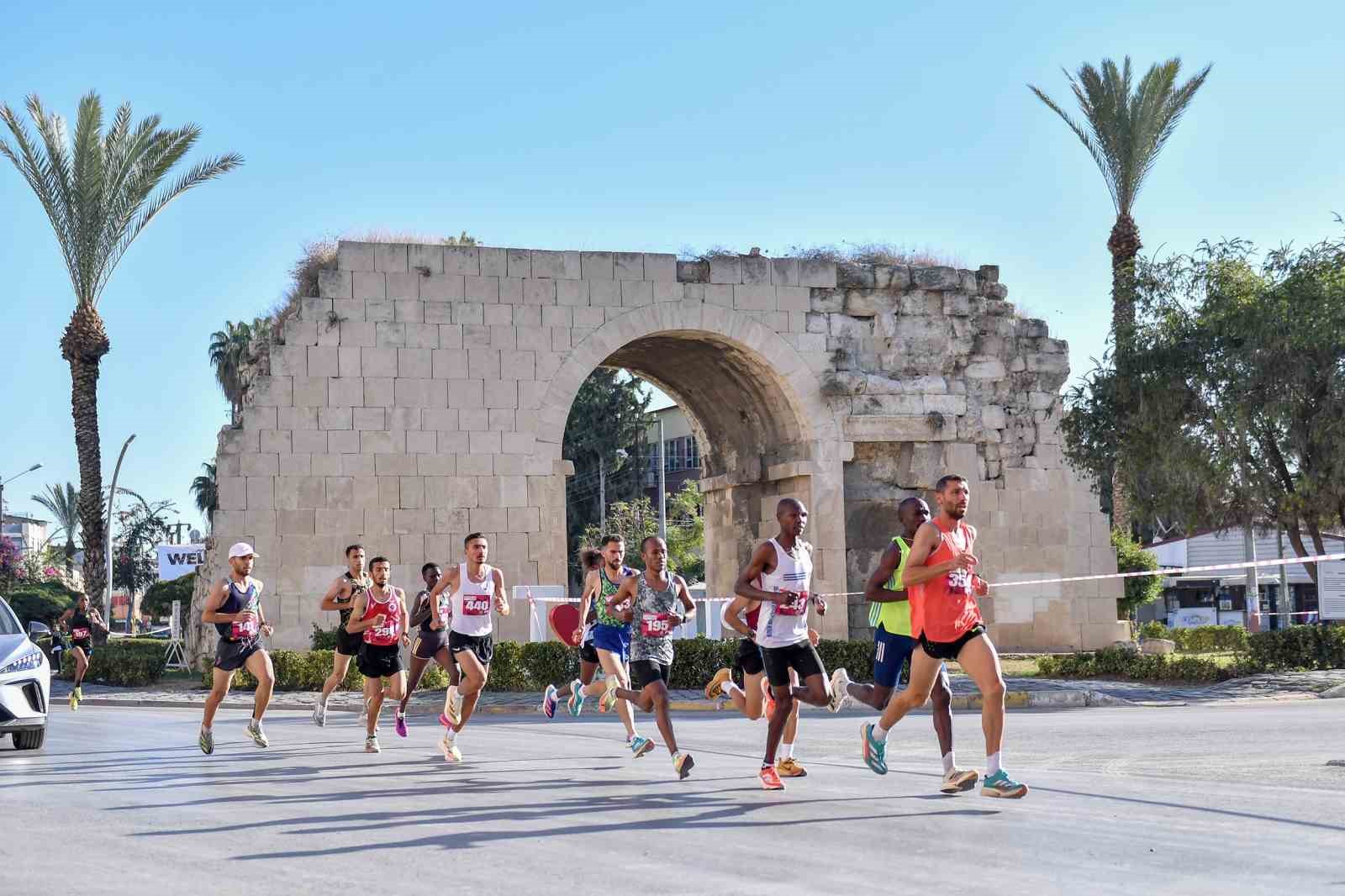 16. Uluslararası Tarsus Yarı Maratonu koşuldu
