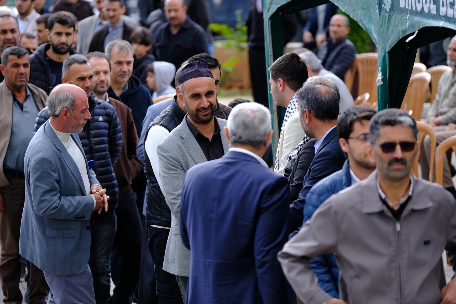 Yahya Sinvar için gıyabi cenaze namazı kılındı, taziye çadırı kuruldu
