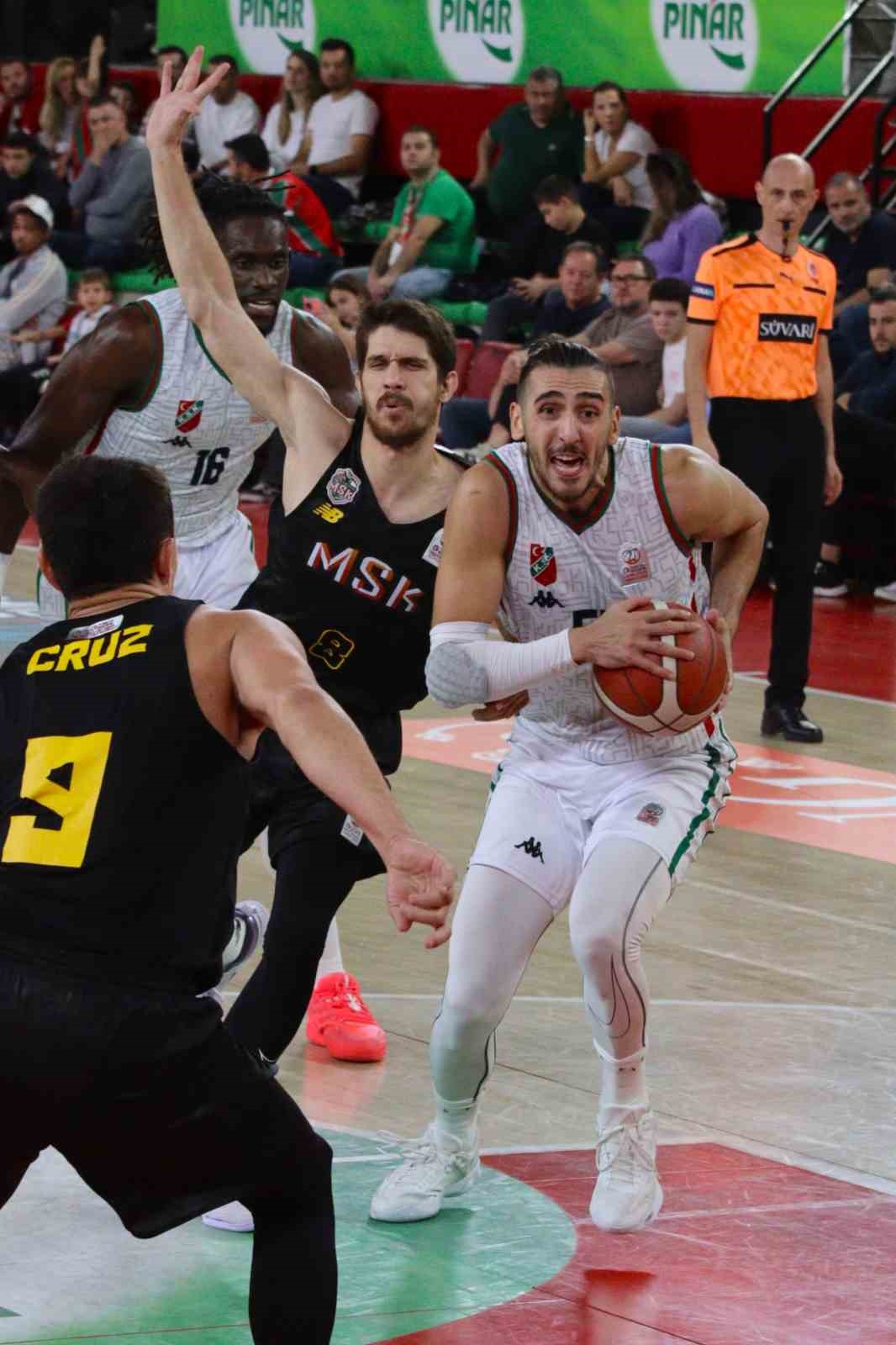 Türkiye Basketbol Süper Ligi: Karşıyaka: 107 - Mersinspor: 81
