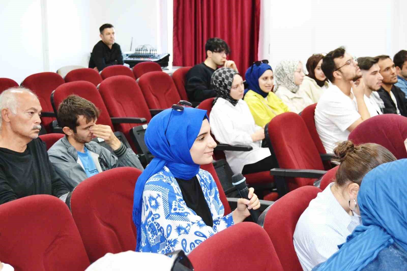 Bilecik Şeyh Edebali Üniversitesi’nde ’Sağlık Hizmetlerinde Yönetişim’ paneli düzenlendi
