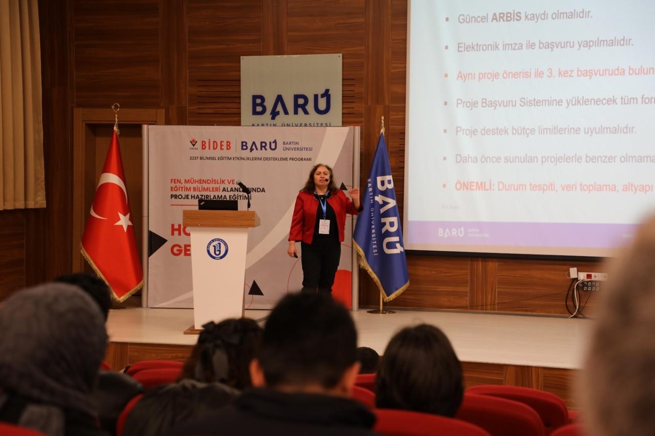 BARÜ’de TÜBİTAK destekli proje hazırlama eğitimi verildi
