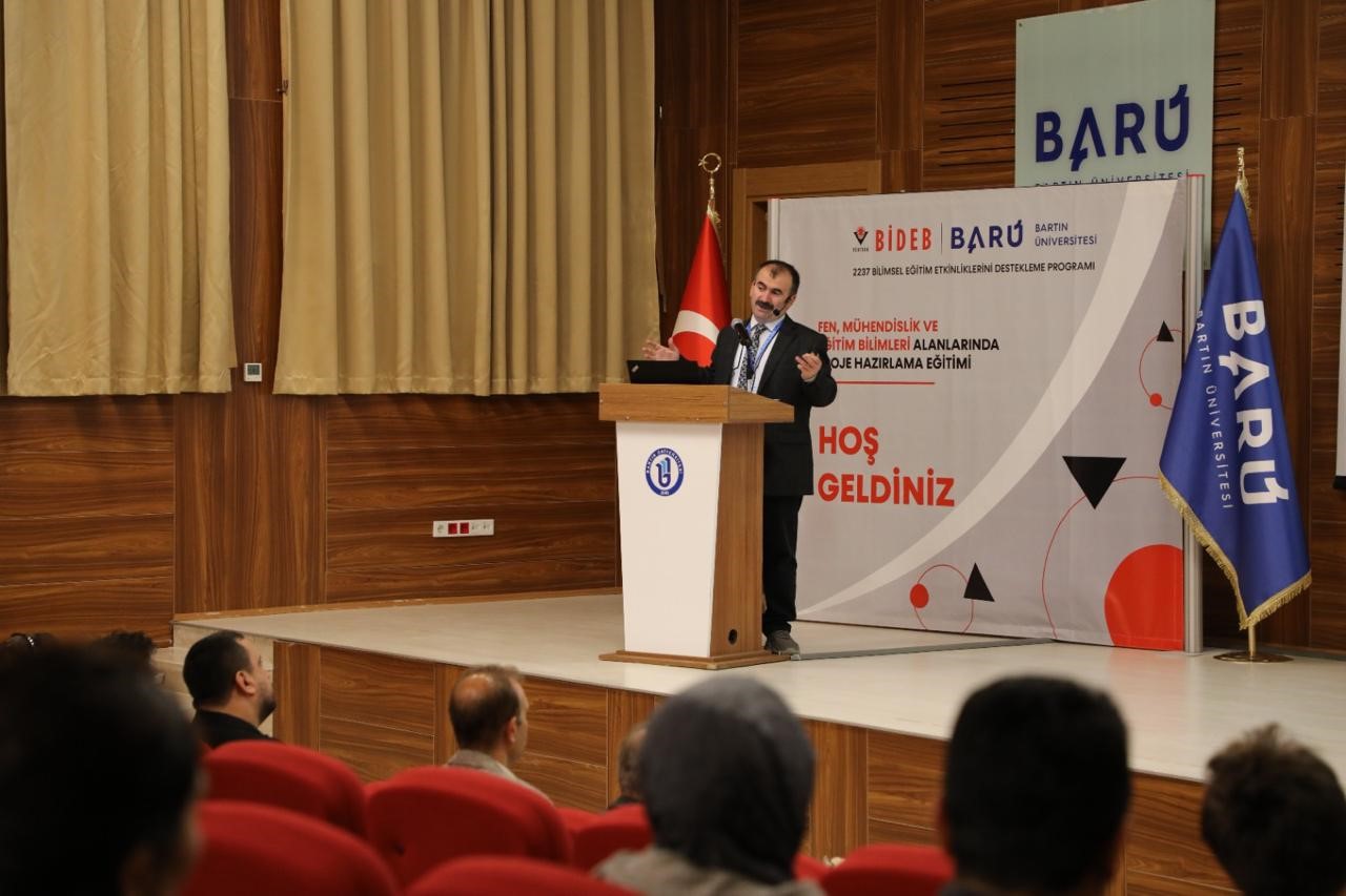 BARÜ’de TÜBİTAK destekli proje hazırlama eğitimi verildi
