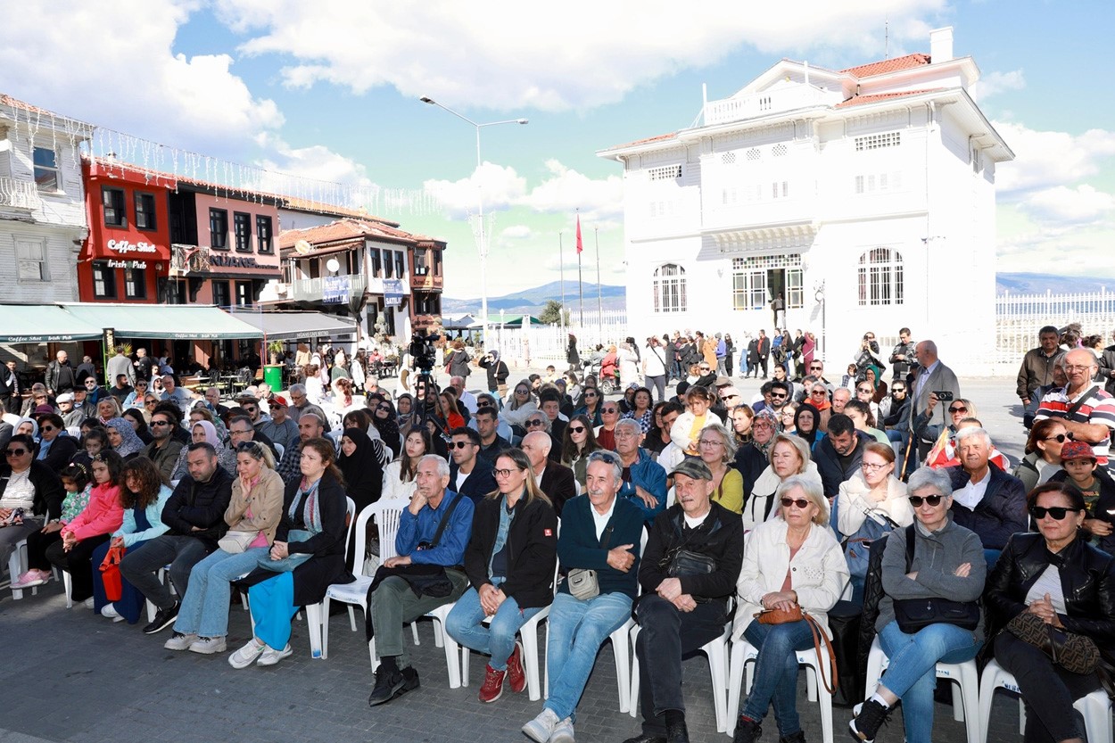 ’Tiyatro Mudanya’ tam not altı
