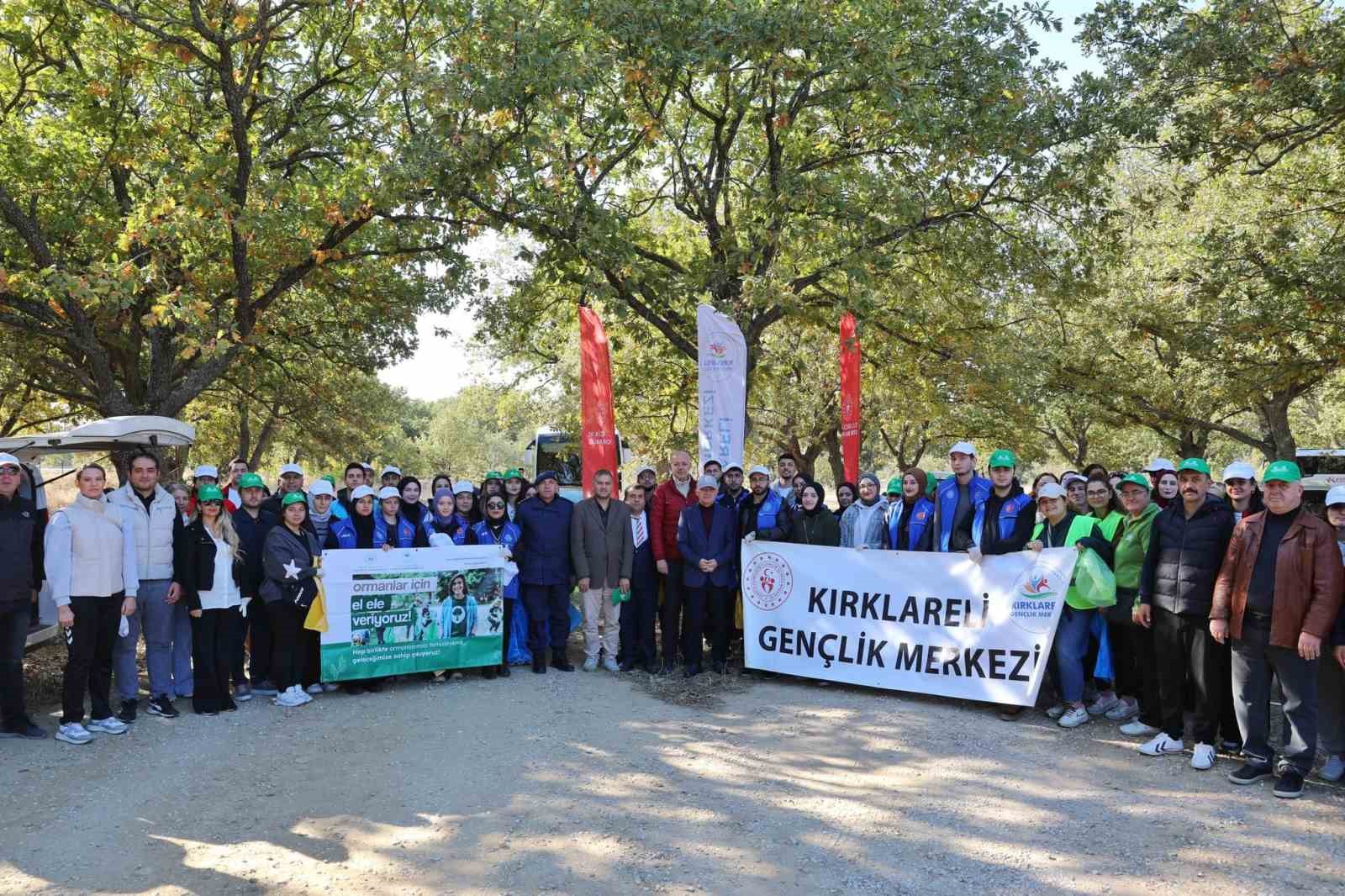 Vali Turan ’Orman Temizleme’ etkinliğine katıldı
