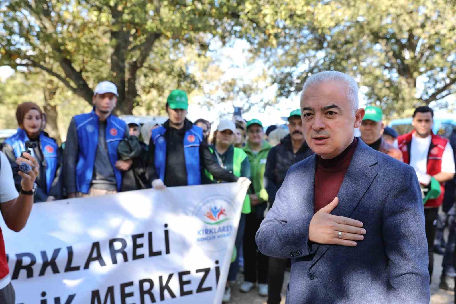 Vali Turan ’Orman Temizleme’ etkinliğine katıldı
