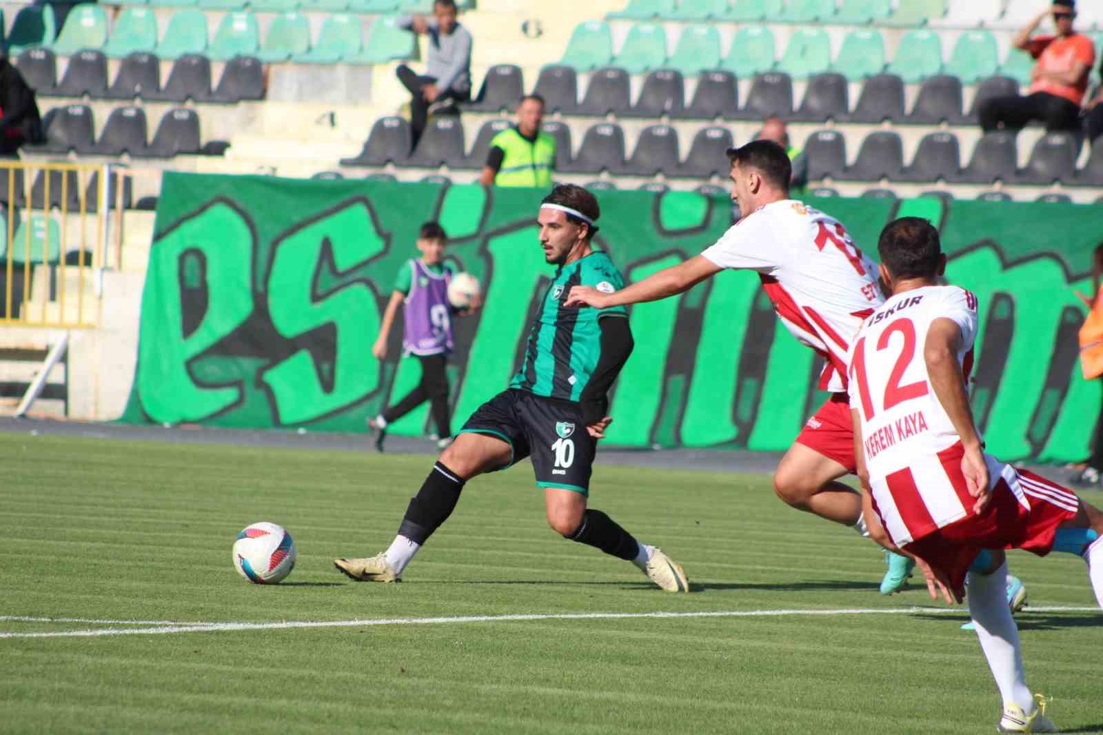 Denizlispor kendi sahasında yenilgiye uğradı
