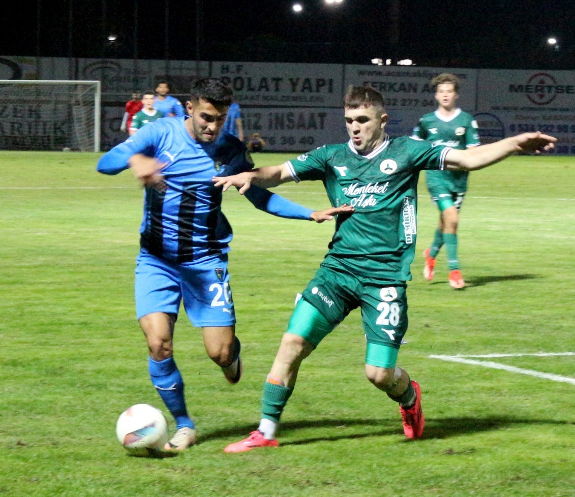 TFF 2. Lig: Karacabey Belediyespor: 3 - Giresunspor: 1
