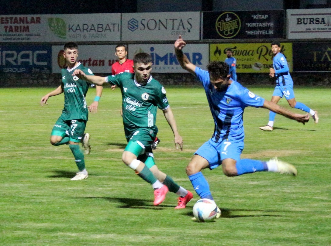 TFF 2. Lig: Karacabey Belediyespor: 3 - Giresunspor: 1
