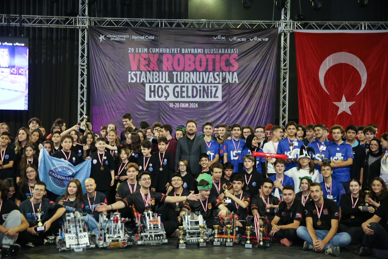 Küçükçekmece’de VEX Robotics heyecanı
