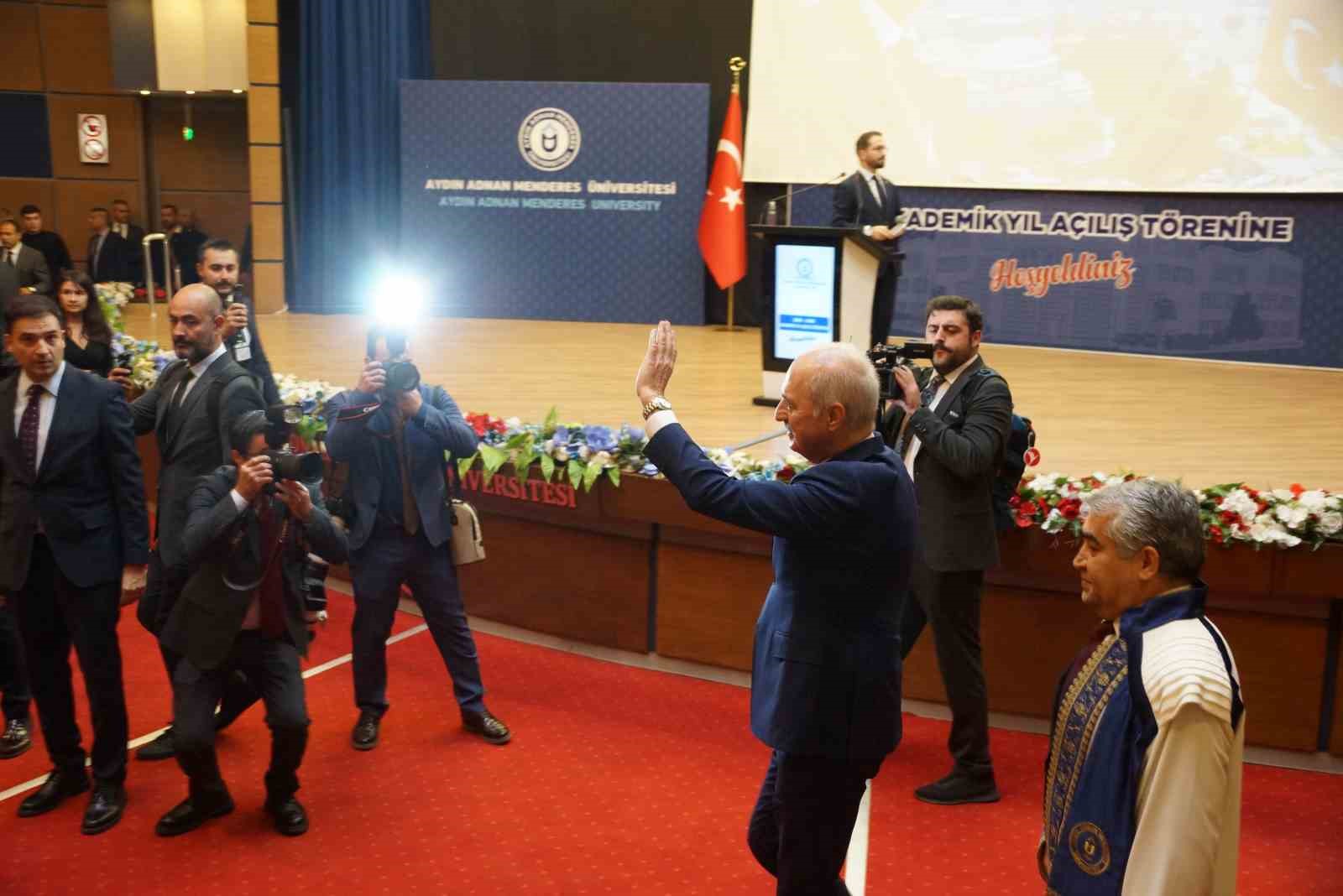 TBMM Başkanı Kurtulmuş: “Diplomaların yanında hikmet ve irfanı da vermeliyiz”
