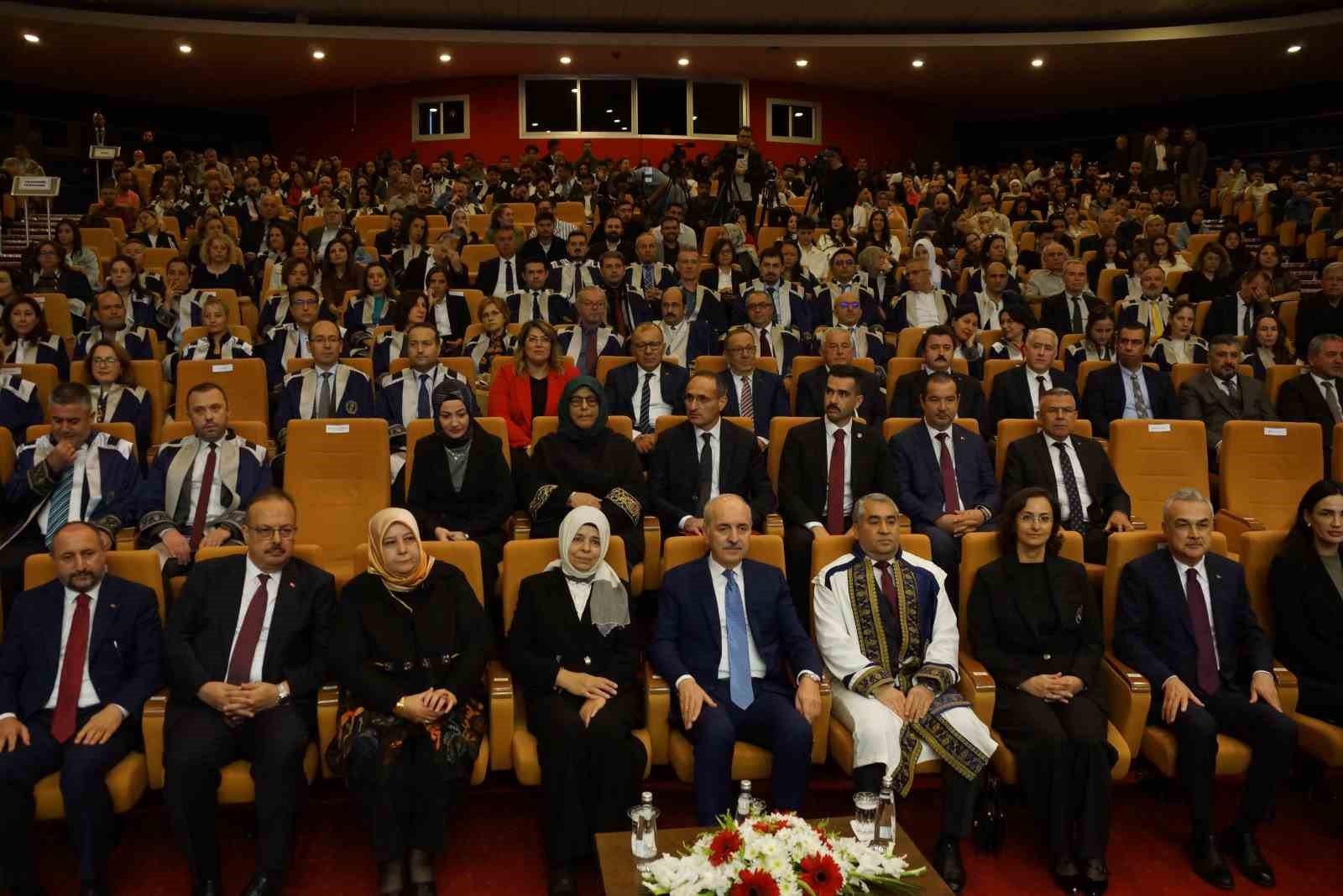 TBMM Başkanı Kurtulmuş: “Diplomaların yanında hikmet ve irfanı da vermeliyiz”
