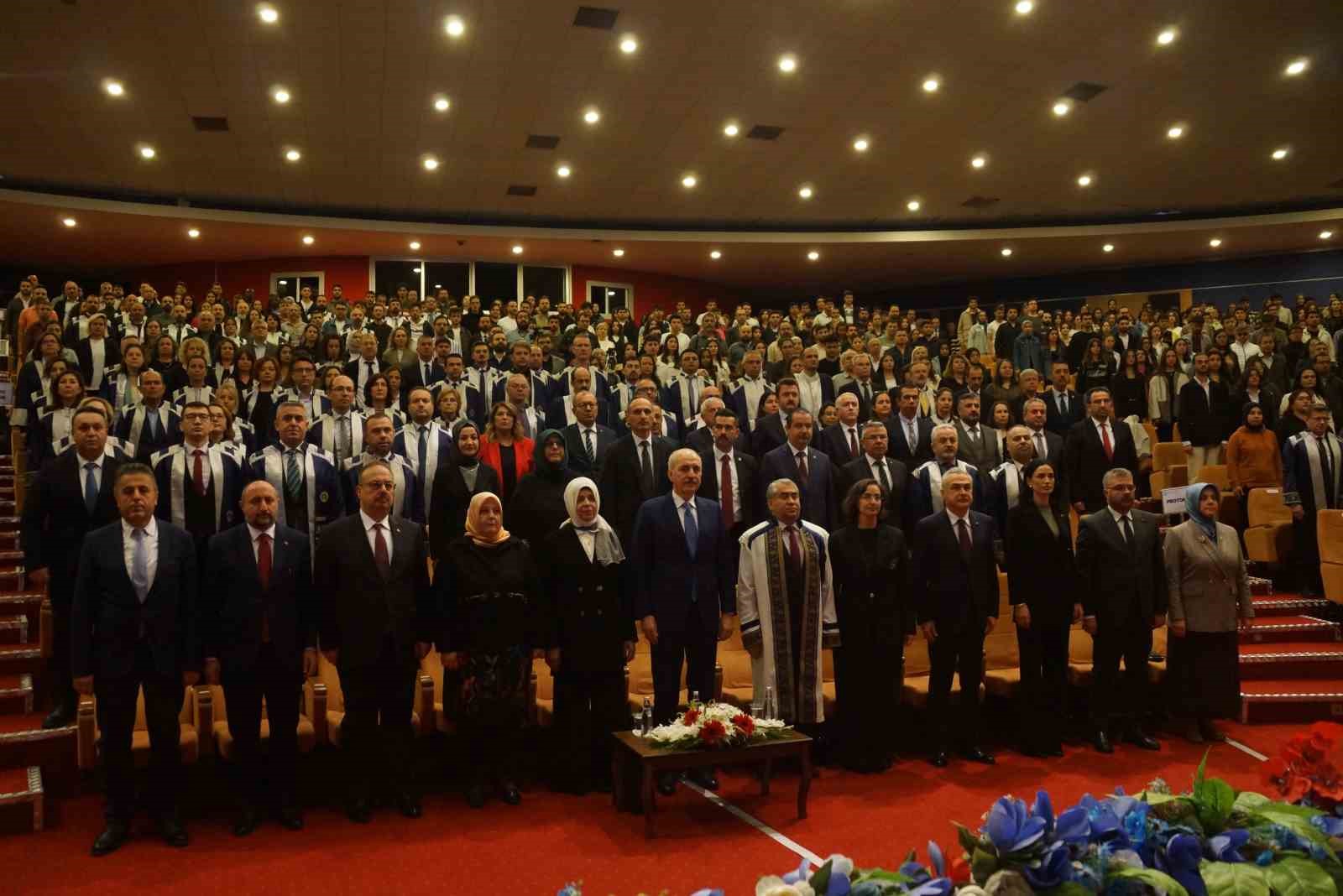 TBMM Başkanı Kurtulmuş: “Diplomaların yanında hikmet ve irfanı da vermeliyiz”
