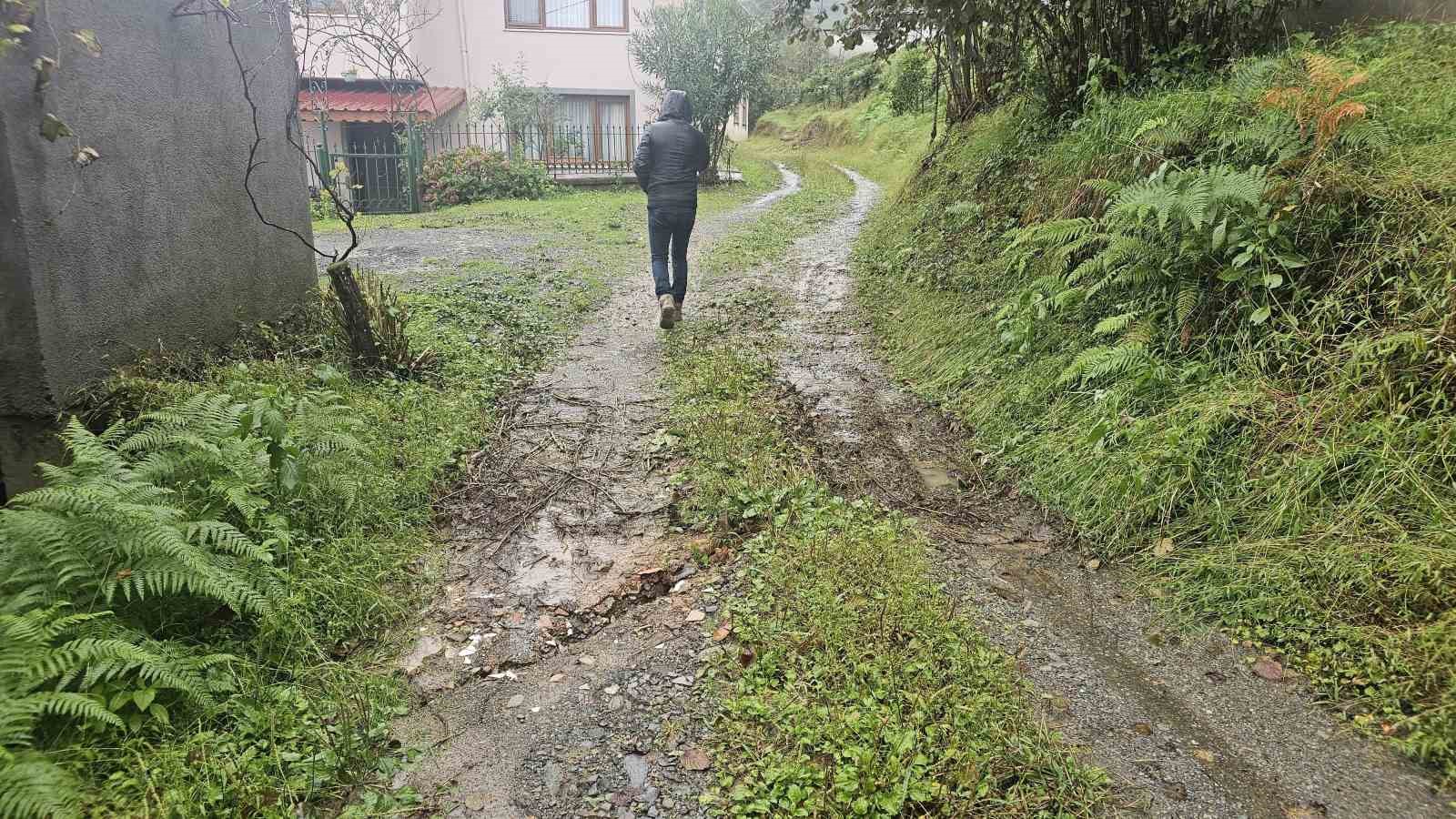 Artvin’de bir köydeki 16 haneli mahalle heyelan riski nedeniyle boşaltıldı
