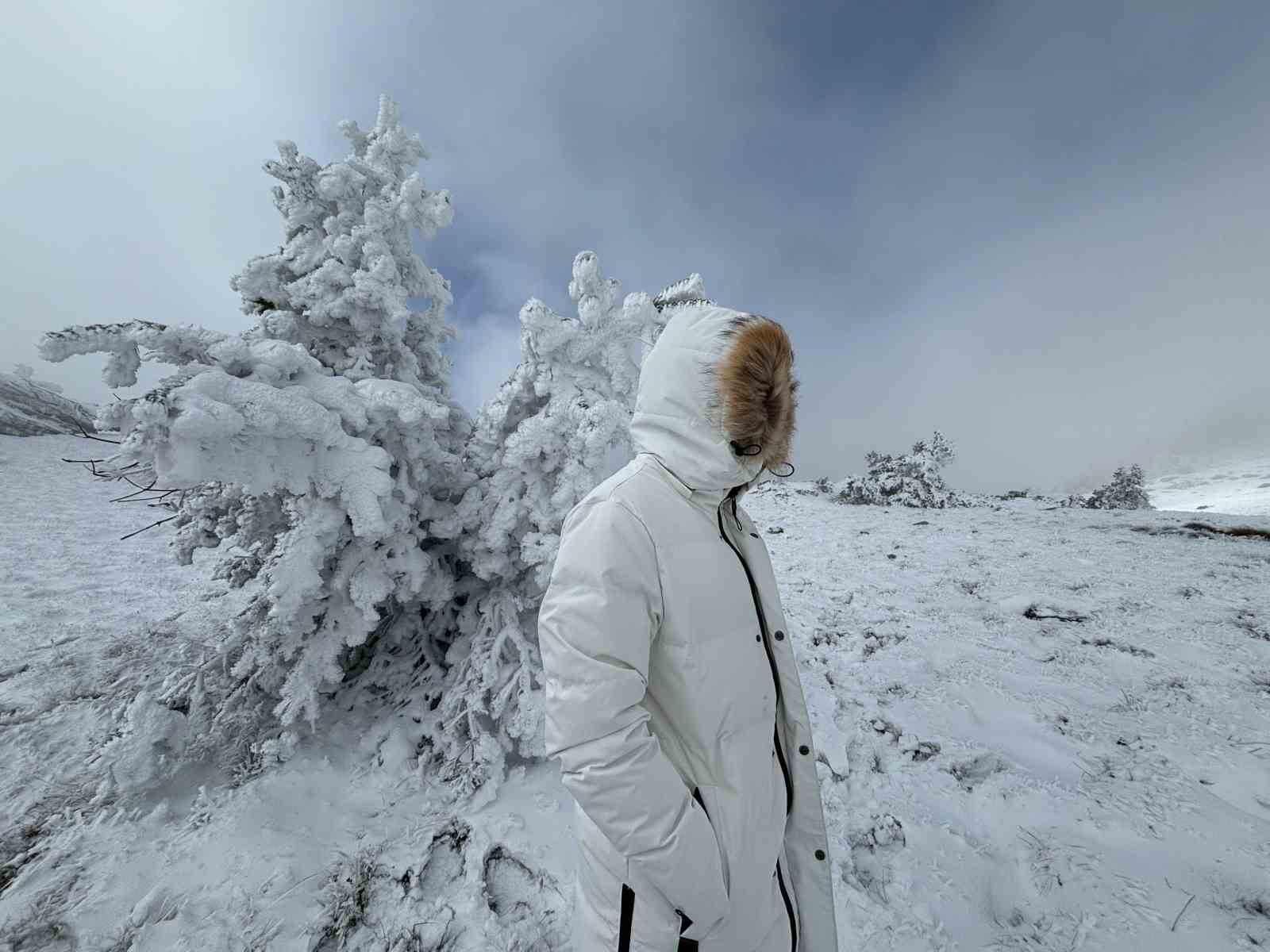 Bolu’nun yükseklerinde kar kalınlığı 15 santimetreye ulaştı
