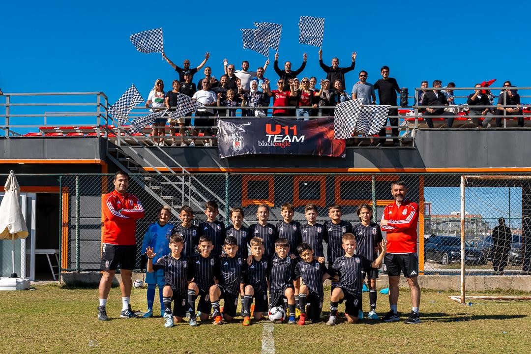 Beşiktaş U-11 Takımı’nın kalecisi Doruk Subaşıoğlu turnuvanın yıldızı oldu
