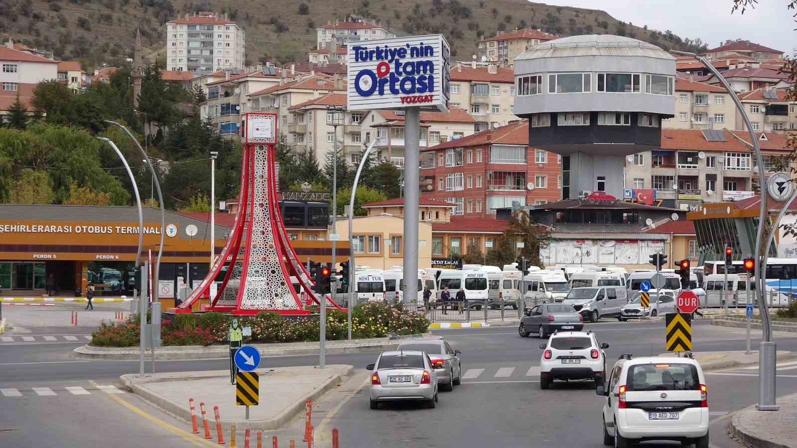 “Türkiye’nin tam ortası Yozgat” totemleri dikkat çekiyor
