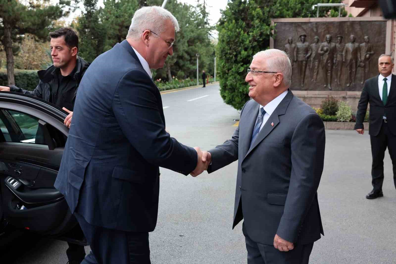 Bakan Güler, Ukrayna Dışişleri Bakanı Sybiha ile bir araya geldi
