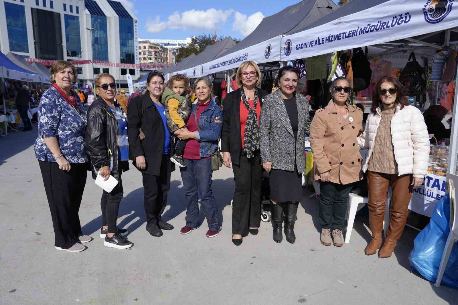 Kartal Belediyesi’nden kadınlara destek: Kadın Emeği Pazarı kapılarını açtı
