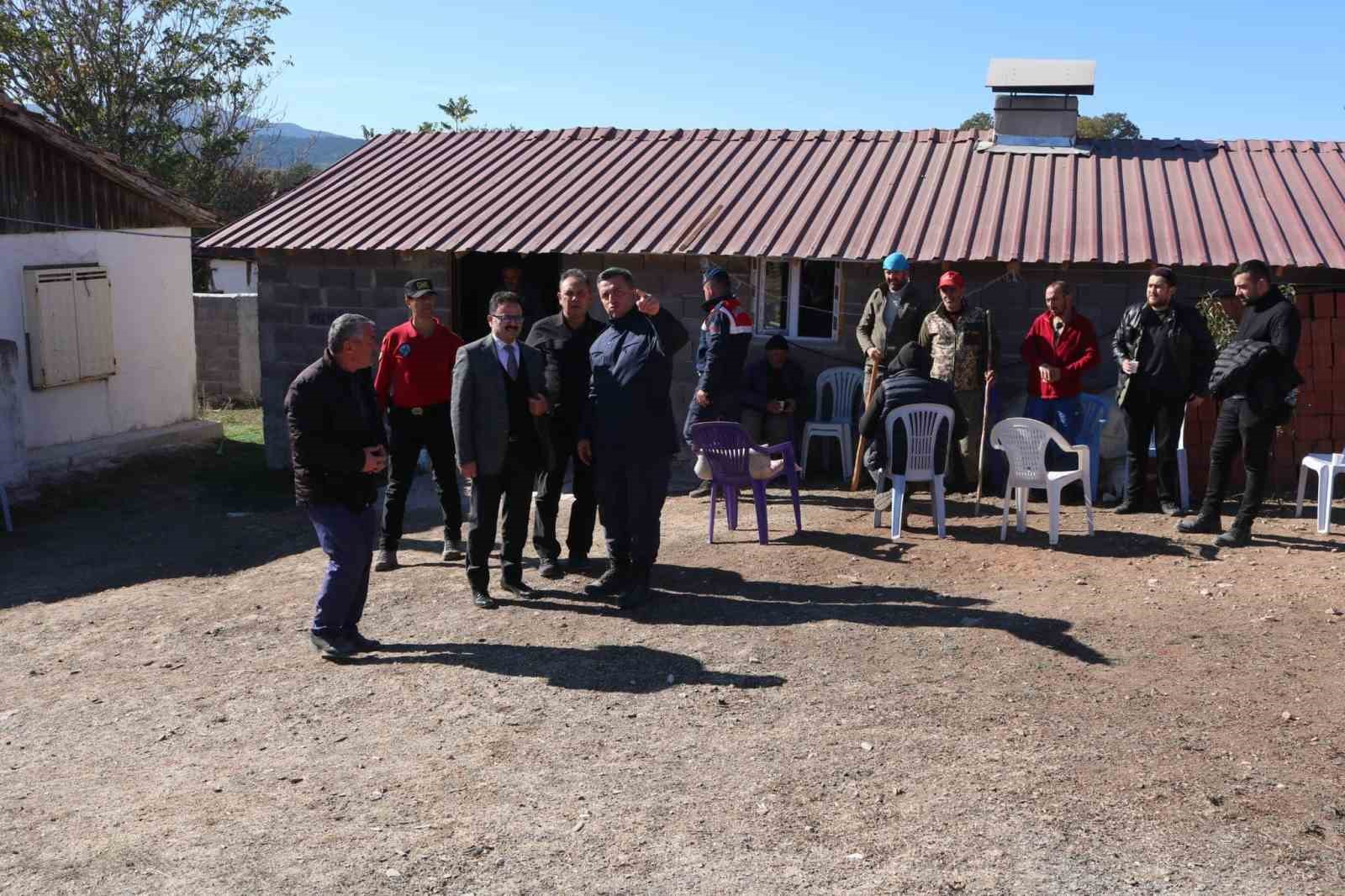 Gediz’de kayıp kadını arama çalışmaları devam ediyor
