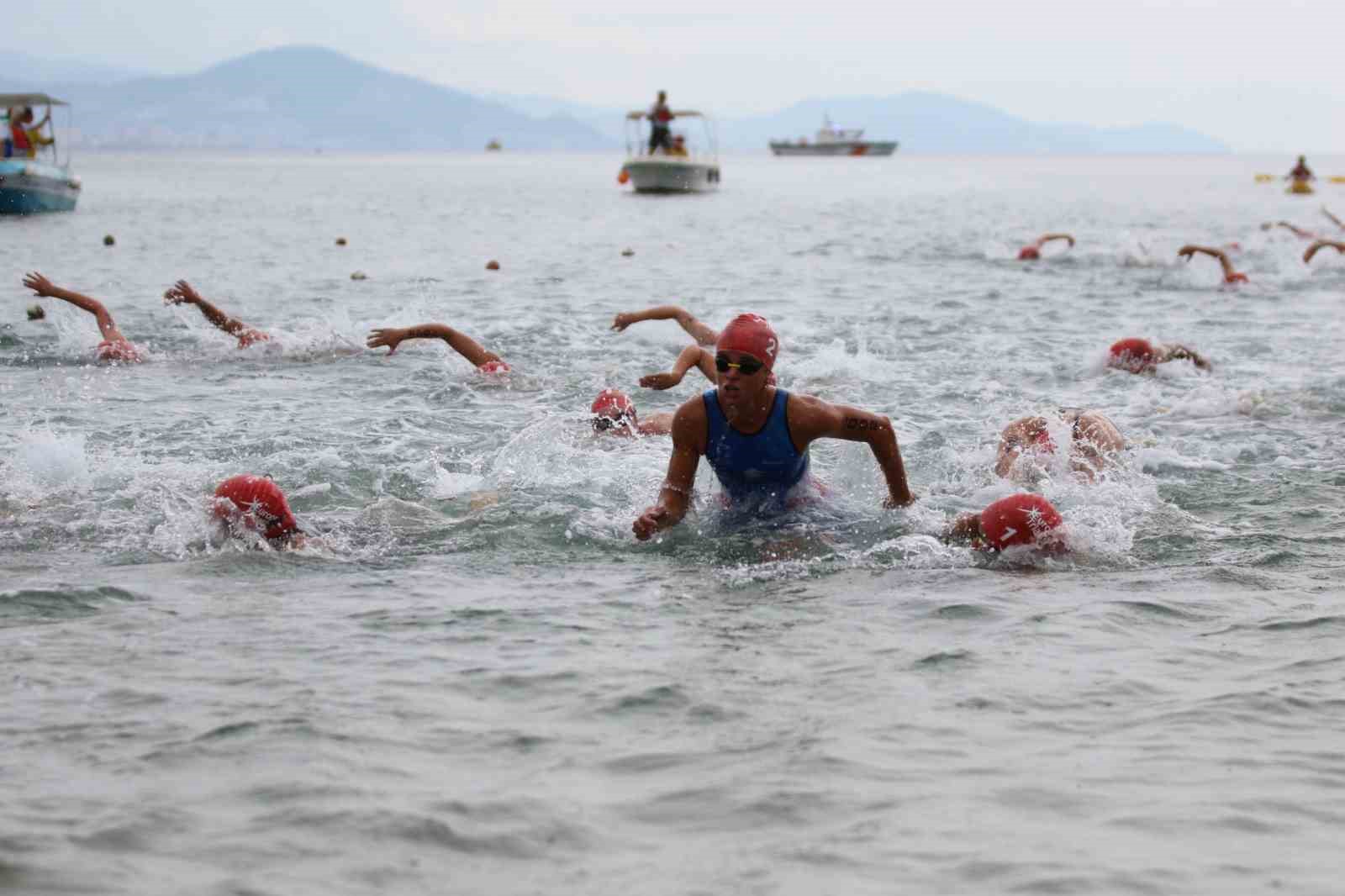 Halk Triatlonu 33. Alanya Uluslararası Triatlon Yarışması’yla geri dönüyor
