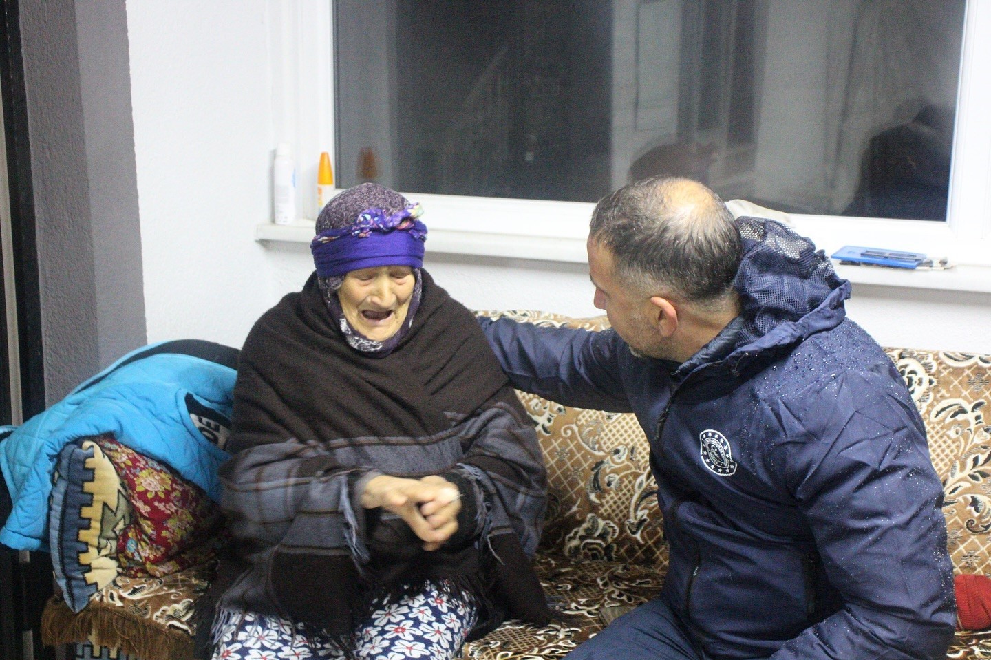 Ordu’da sağanak nedeniyle istinat duvarı yıkılan ev boşaltıldı
