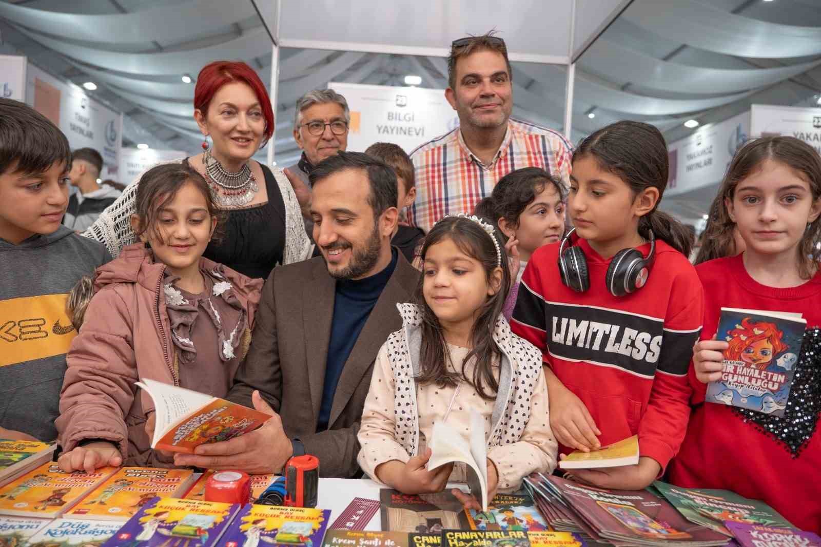 Bağcılarlılar, festival tadında bir kitap fuarı geçiriyor
