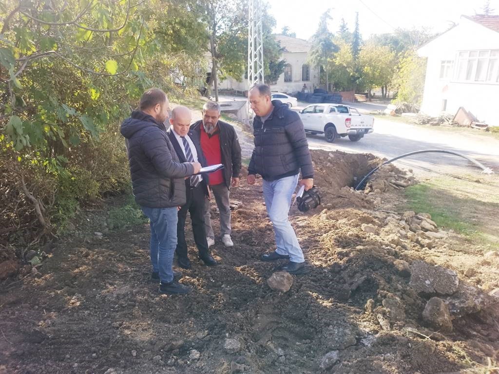 Kaymakam Dr. Nebioğlu köylerde incelemelerde bulundu
