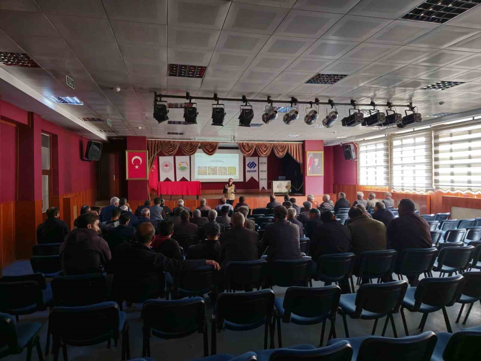 Kars’ta tarım sigortaları tanıtım toplantısı yapıldı
