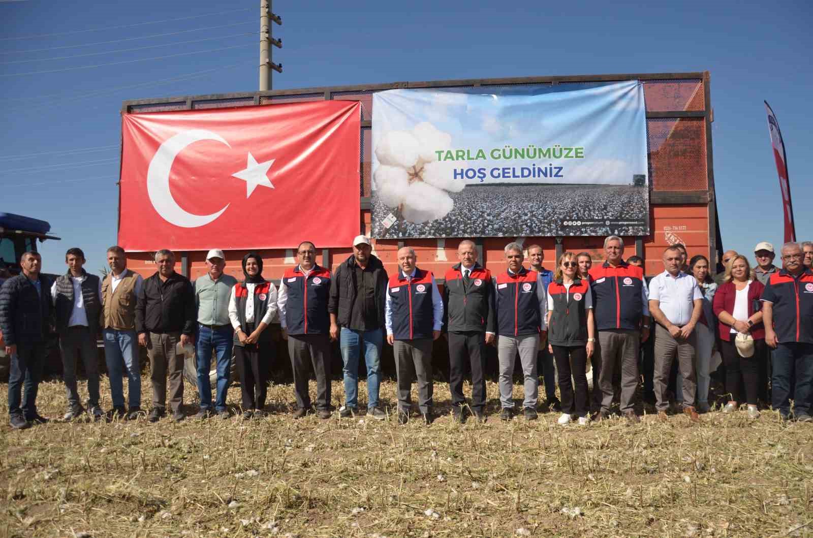 Denizli’de beyaz altın hasadı başladı
