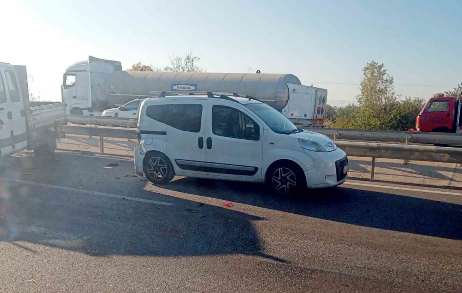 Karacabey’de zincirleme kaza: 9 yaralı
