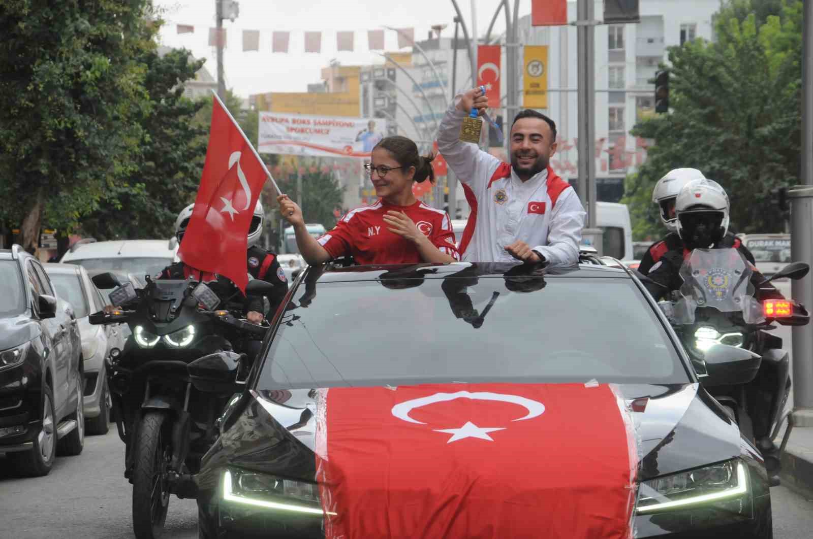 Avrupa şampiyonu sporcuya memleketi Cizre’de görkemli karşılama
