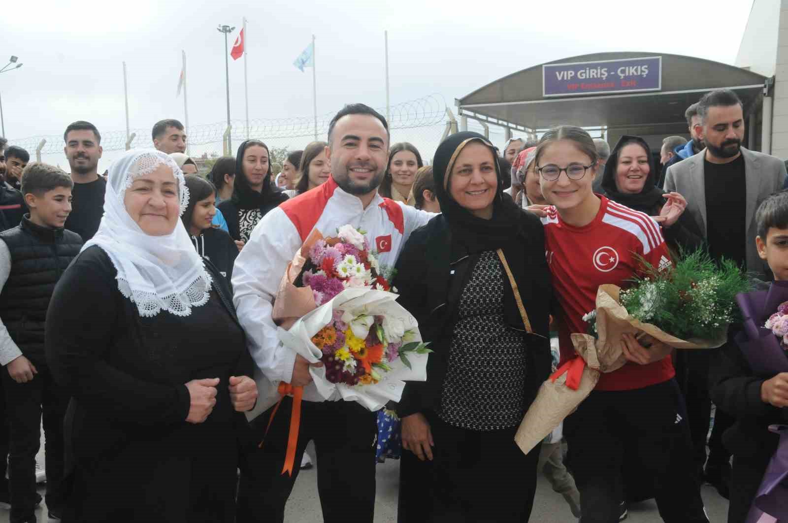 Avrupa şampiyonu sporcuya memleketi Cizre’de görkemli karşılama
