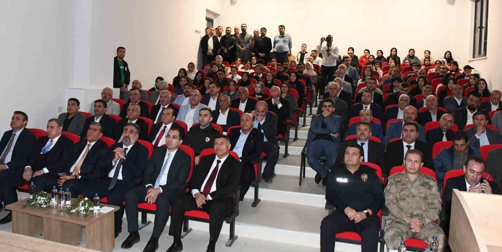 İlk ders Altunkaya’dan
