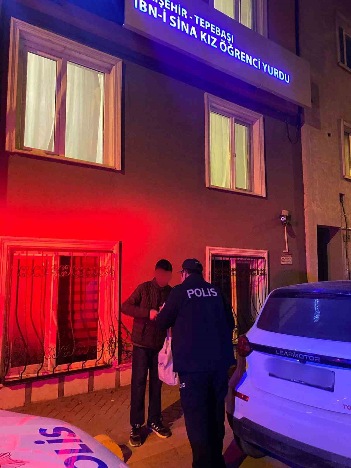 Eskişehir’de kız öğrenci yurtları çevresinde polis denetimi
