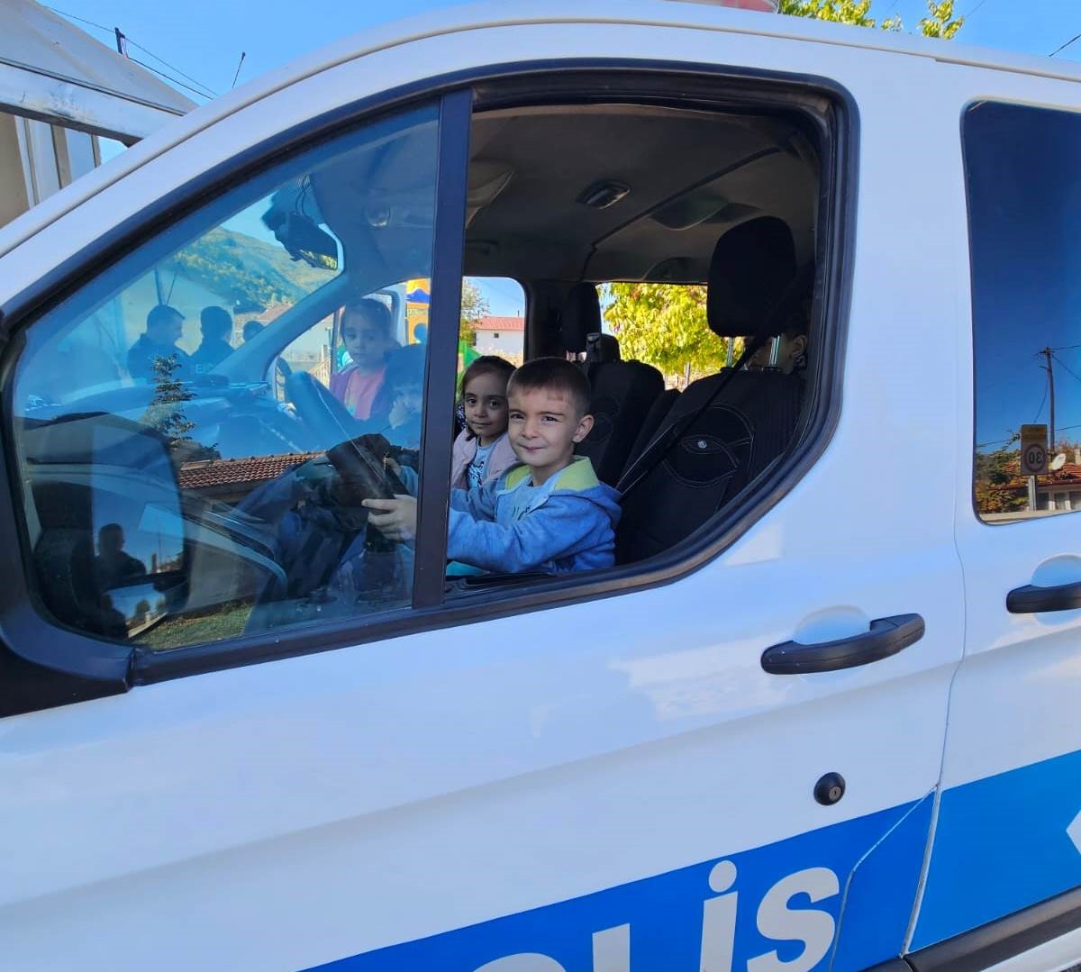 Simav’da miniklere polislik mesleği tanıtıldı
