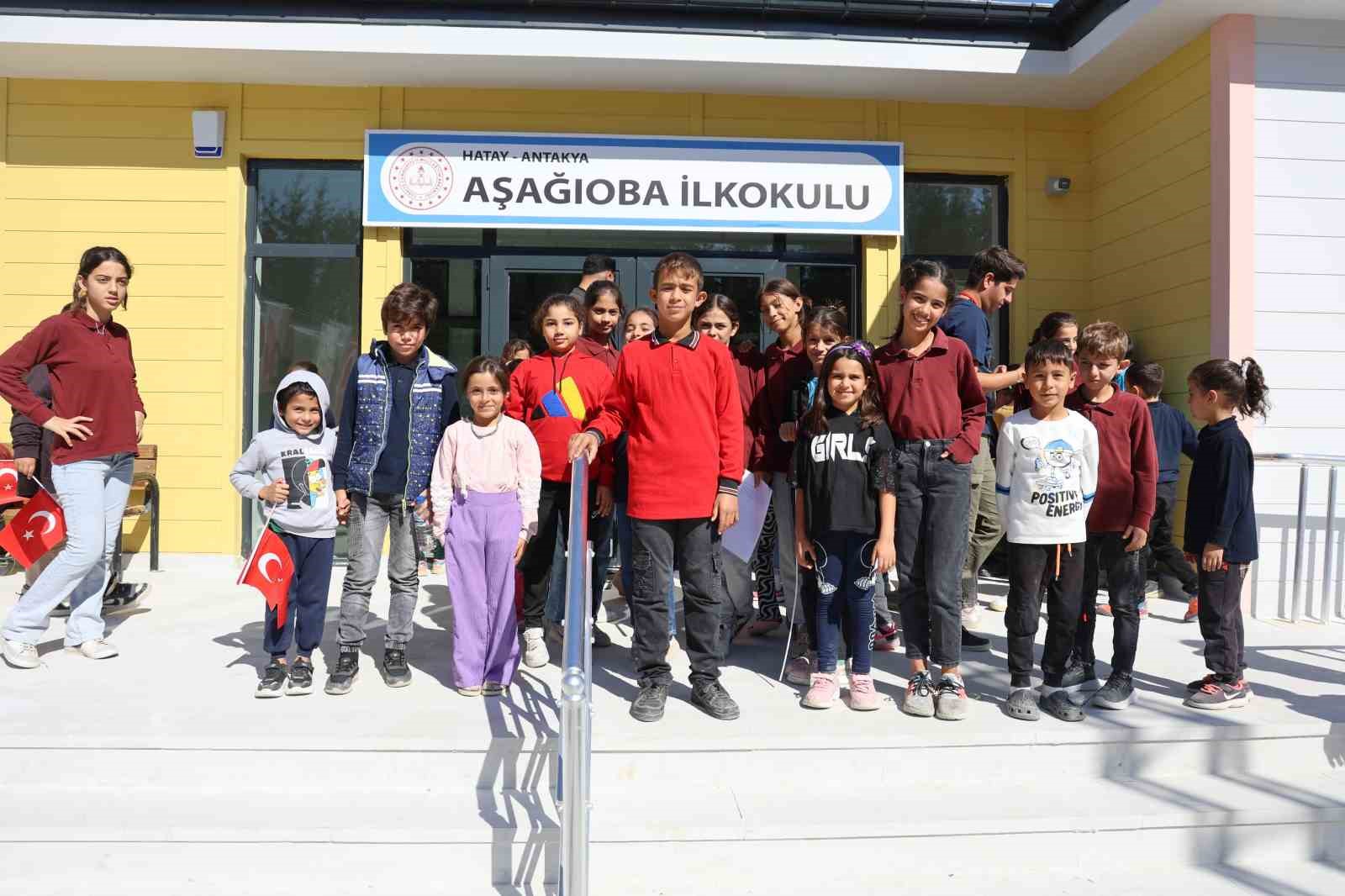 Bakan Tekin, Hatay’da okul açılışı gerçekleştirdi
