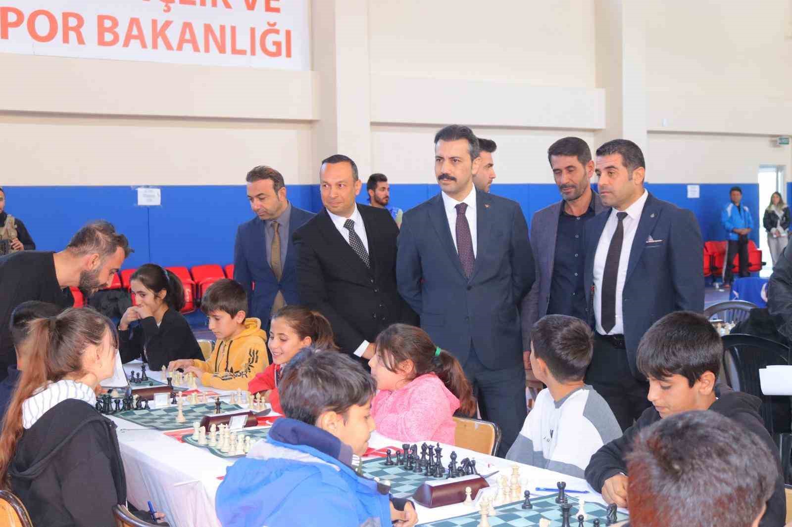 Mardin’de Cumhuriyet Satranç Turnuvasına start verildi
